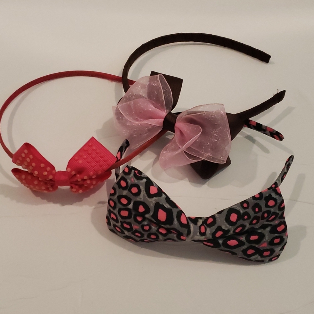 ❤Tiara with a bow bundle of 3 pre-loved tirara